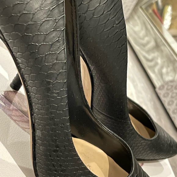 Jessica Simpson Black snake like skin textured heels - Picture 2 of 4